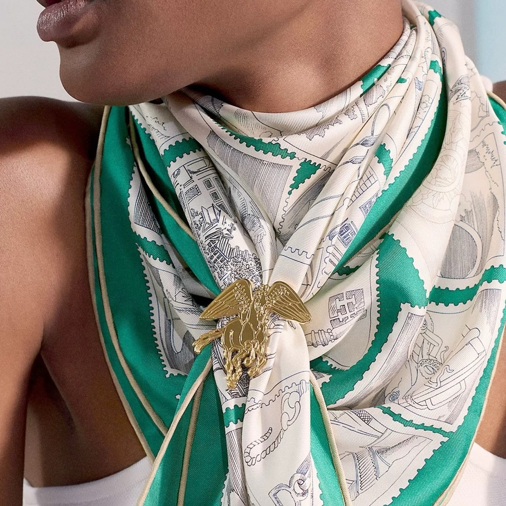 Luxury Gold Pegasus Scarf Ring - Picture 2 of 3